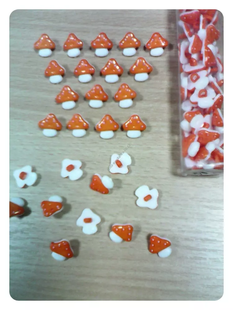 Knoflík 17,5 mm - smetanový