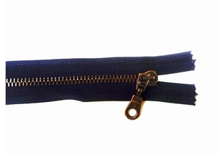 Kovový zip zdrhovadlo staromosaz 55cm - tm. modrý