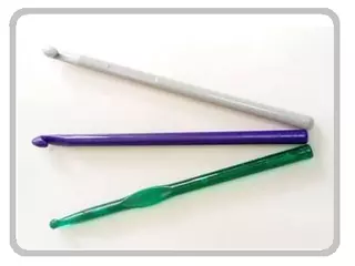 Háček plastový HP/10 - č. 10