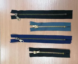 Riflový zip 12 cm - šedý